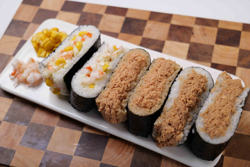 Tray with Sushi Pockets in Salmon Teriyaki and Tuna Mayo flavours